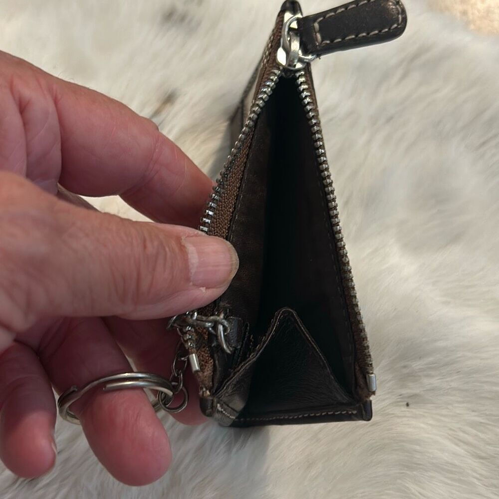 COACH Slim ID Wallet Keychain - Picture 4 of 4